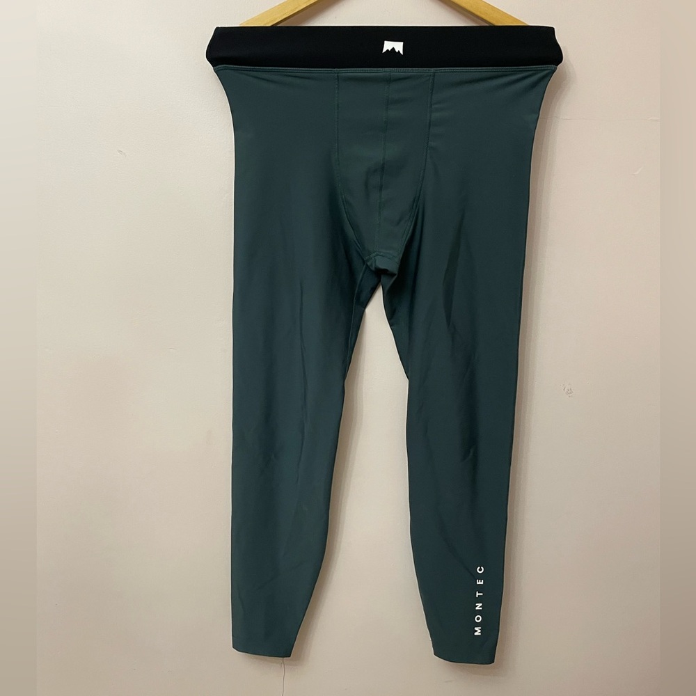 Montec base layer leggings size xs green